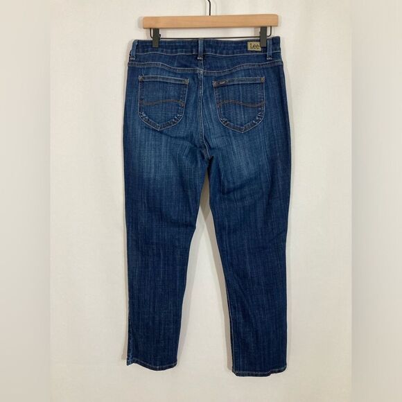 Lee Jeans Women’s 12P Blue Denim Mid Rise Regular Fit Straight Leg Classic - Picture 3 of 11